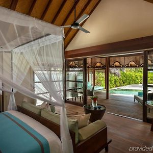 Sunrise Beach Villa Pool King
