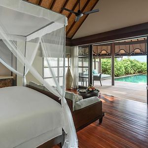 Sunrise Family Beach Villa Pool King